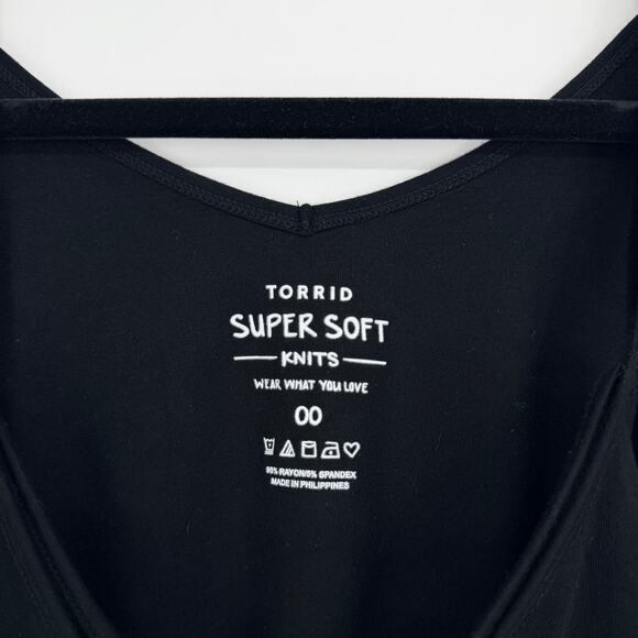 Torrid Super Soft Knits Minimal Black Cold Shoulder Tee Womens 00 - Picture 4 of 6